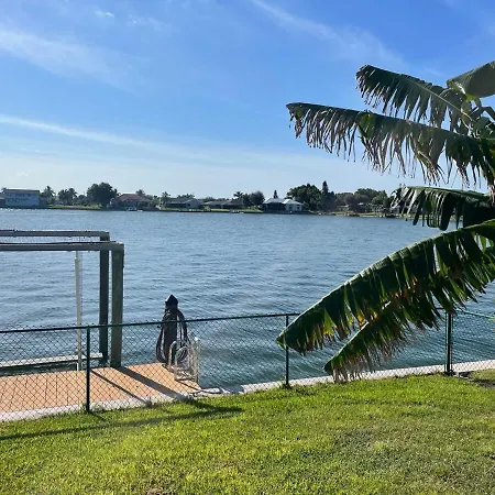 Shamrock Lakes With Heated Pool Get Away-3
