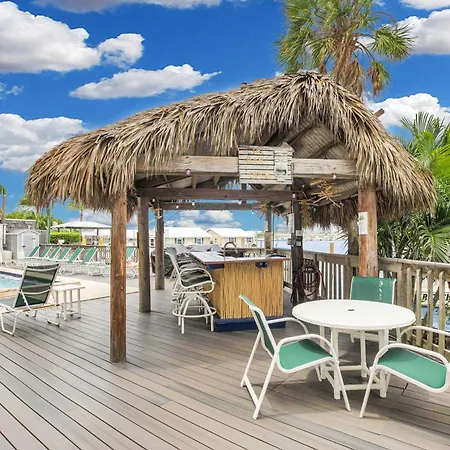 St Kitts - Downtown Waterfront Penthouse Pool Dock Parking-2