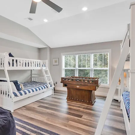 Deja Blue-6Br W Pool Hot Tub-Steps To Beach-3
