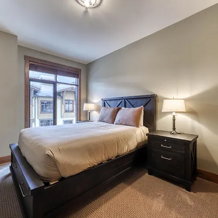 17 Village Walk Sun Peaks Bc-2