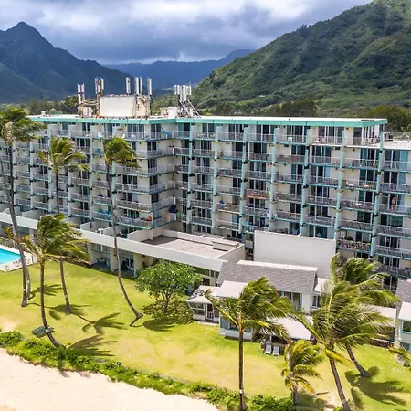 Luxury Beachfront Condo-3