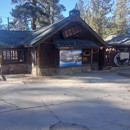 Cabin 33, 3 Bedroom 2 Bath-3