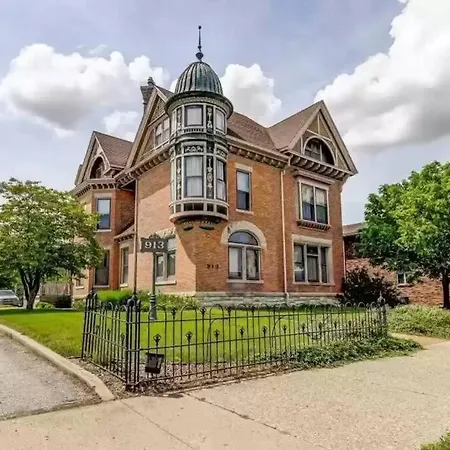 The Bressmer - Entire House-3