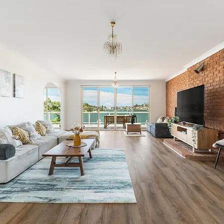 Stunning Waterfront Townhouse With Shared Swimpool, Harbour View And Free P-3