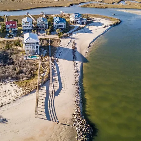 Paradise Point: Luxury Beachfront Home With Views-3