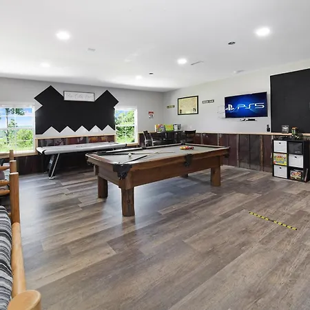 H2Oasis Incredible Pool Retreat With Mountains Views!-2