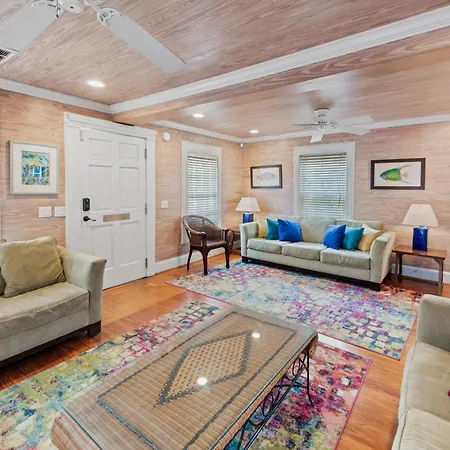 Louisa House-2