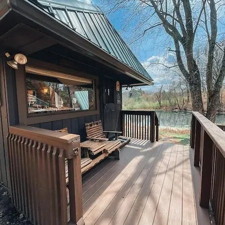Edgewater Escape, Hocking Hills, Hot Tub, Pond-3