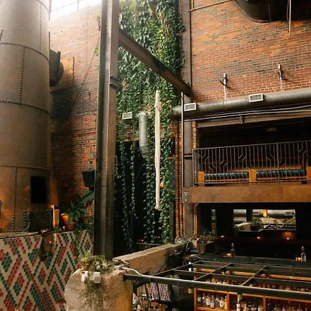 Luxury Hillsboro Village Rooftop Retreat Sleep 12 W Chef S Kitchen Smart Tvs & Garage Walk To Vanderbilt Pancake Pantry & Boutique Shopping Minutes To Broadway 12 South & The Parthenon 24 7 Hospitality-3