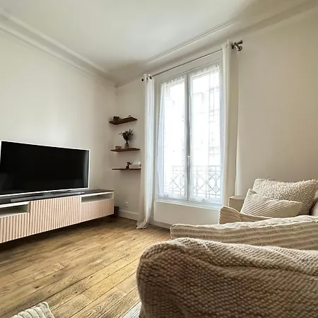 Le Voltaire Apartment - Paris Center-2