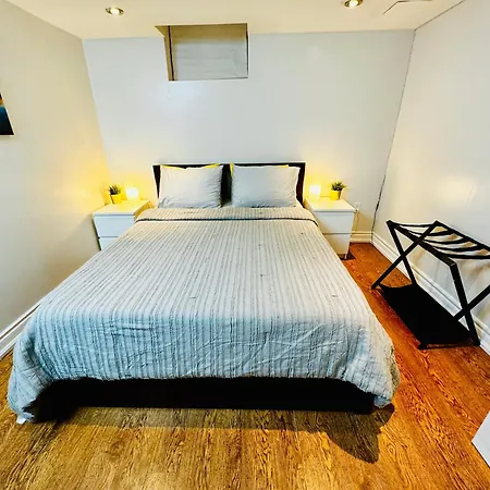 Modern, Comfort & Privacy - Near Airport & Toronto Downtown-2