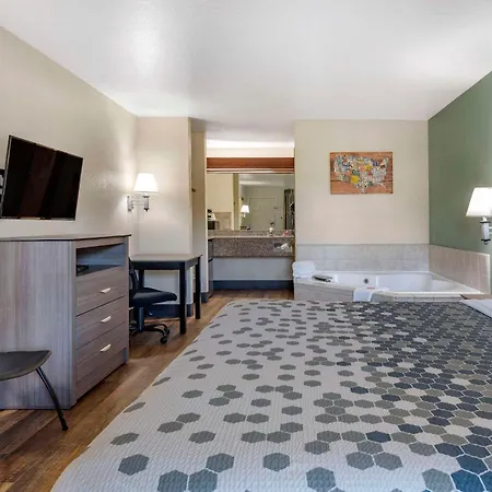 Econo Lodge Portland Airport-2