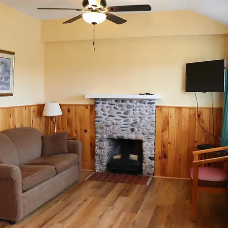 Shining Waters - Ingleside Cottages-3