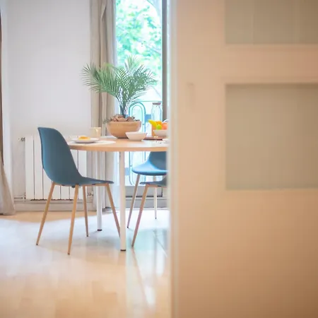 One Bedroom Apartment In Carrer Arago-2