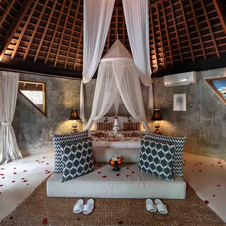 The Sender Pool Suites-2