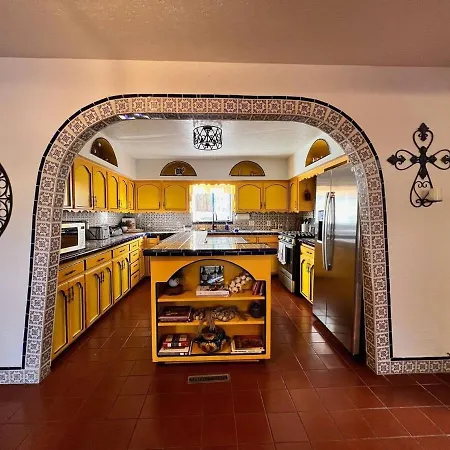 Garcia Hacienda Authentic Mexican Villa & Hot Tub-2