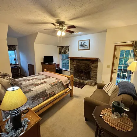 Long Mountain Lodge-2
