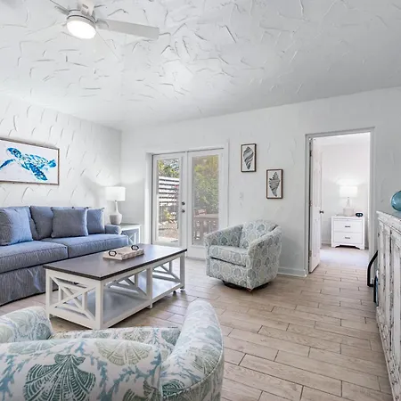 Crescent Beach Villas By Beachside Management-3