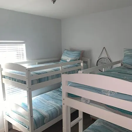 Beach Please 3 Bed Home In Station Place-3