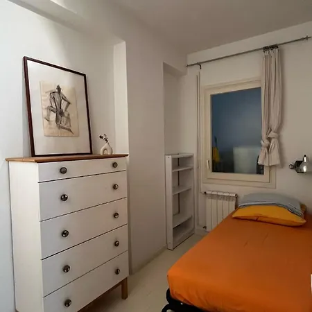Calle De Comte Urgell-3