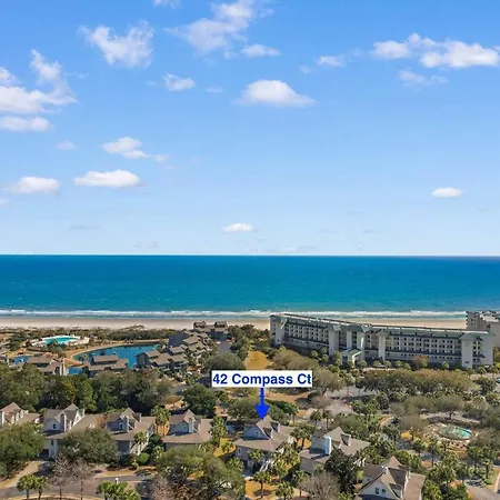 A 4 Bedroom House In Gated Litchfield By The Sea-3