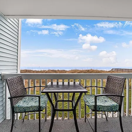 Oceanfront 2Bd | Ground Floor | Pool | Full Kitchen | In-Unit Washer/Dryer-3