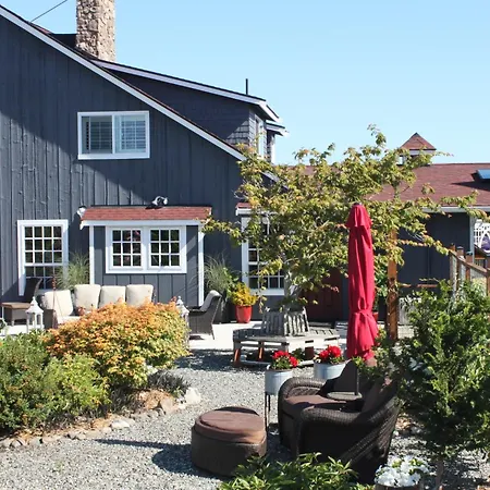 Dungeness Barn House Bed And Breakfast At Two Crows Farm-2