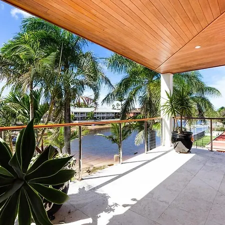 Luxurious, Tropical Haven, Mooloolaba- Moonda5-2