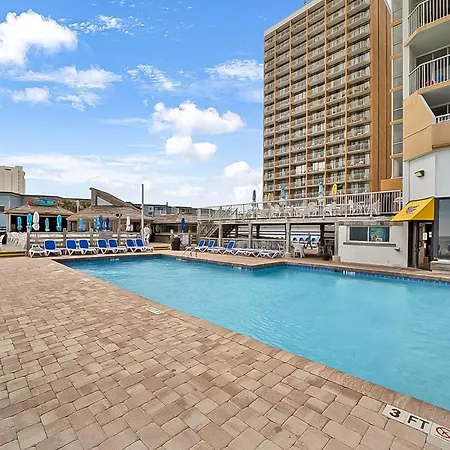 Ocean Annies Resort! Beachfront 2 Bedroom-2