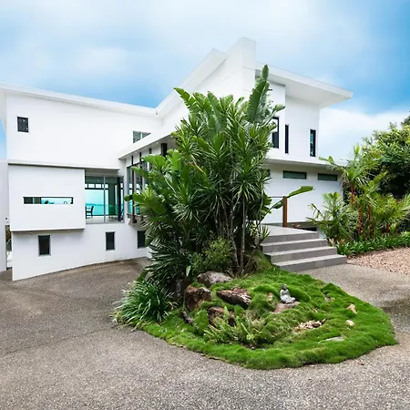 Coralair Whitsundays-2