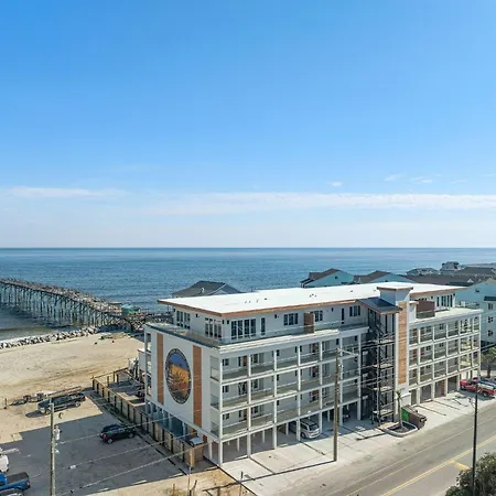 Ocean Breeze Oasis Oceanfront Condo Pool & Elevator-3