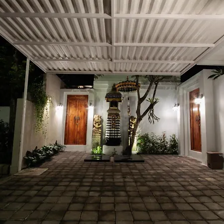 Saka Luxury Villa-3