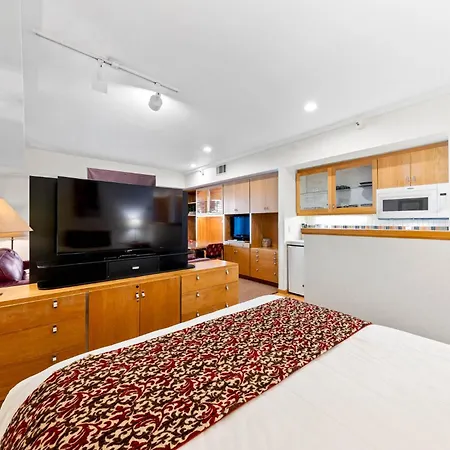 Palisades Tahoe Lodge Rentals Studio #115-2