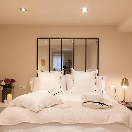 Chic Apartments Barcelona-2