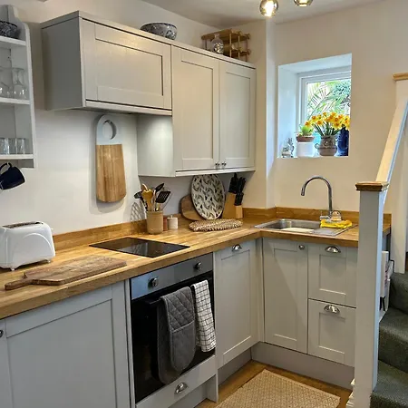 Saltwick Cottage-2