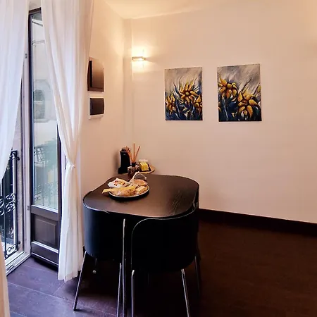 Donna Rosa - Main Avenue-3