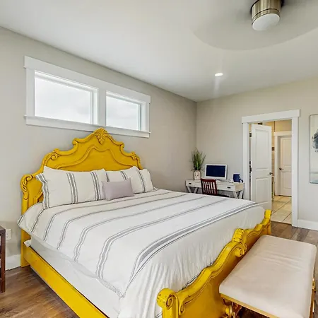 Tiffany Lake House-2