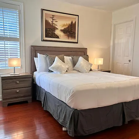 Spacious Detached House In Mississauga-3