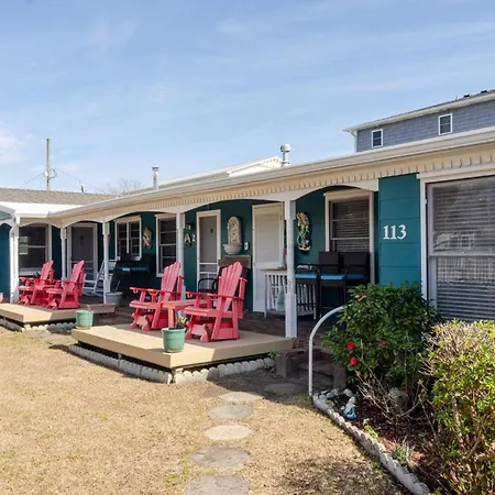 The Sandpiper Hidden Treasure Inn Room By Bryant Real Estate-2
