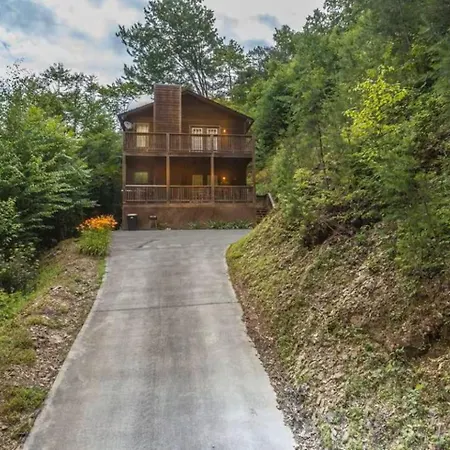 Patriotic Cabin Close To Pigeon Forge And Gatlinburg-3