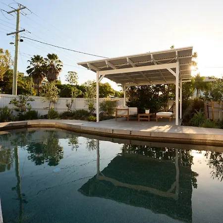 Tugun Retreat - 5Brm Home With Pool!-2