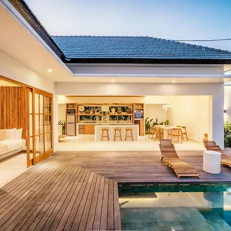 Villa Komorebi - Modern & Luxury 3Br - Central Canggu Beach-3