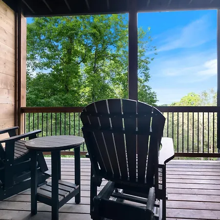 Luxe Cabin - Sleeps 20, Pool, Sauna & Hot Tub-3