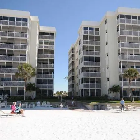 Crescent Arms Condominiums-3