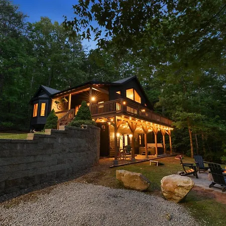 Luxury Cabin Hot Tub & Game Room Near Highlands-3