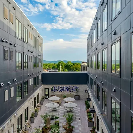 4 Units 16 Guests New 12 South Hotel Rooftop Courtyard The Gilmore-3