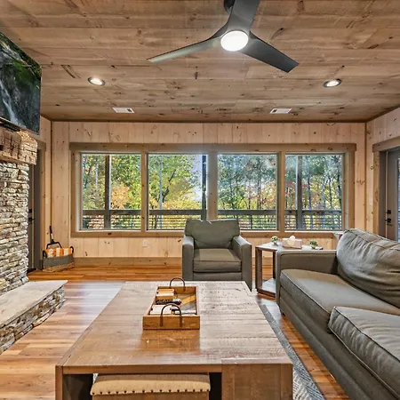 Honeysuckle Chalet - Luxe Mountain Chalet - Hot Tub, Wi-Fi, Pool Table, Party Deck, Fire Pit - 15 Mins To Blue Ridge!-2