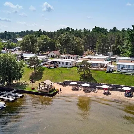 Bobcaygeon Shores Cottage Resort-3