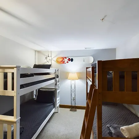 Camp 4 Ski-In-Out Townhome With Hot Tub-3