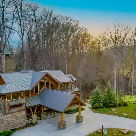 Treehouse River Lodge-2